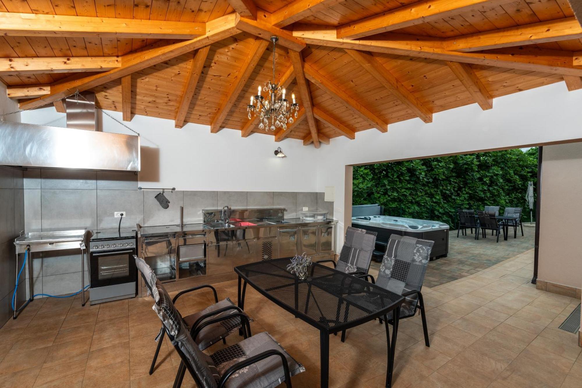 Villa Buroli With Pool, Sauna And Jacuzzi Exterior photo